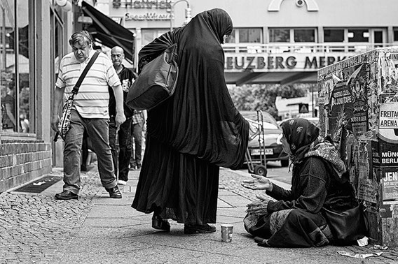 Berlin, Germany 2011  Exhibitons: European Month of Photography 2012, In Transit, Der Blick der Anderen Berlin, Ostkreuz