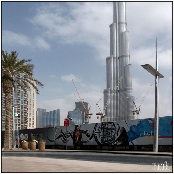 Street scene, Dubai, UAE