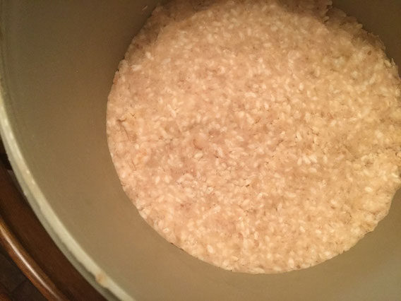 綺麗に詰め終わりました〜!味噌の仕込みももう少しで終わり