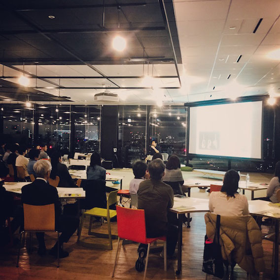 ナオライ社長三宅さんの講演。みなさん真剣に聞いています。
