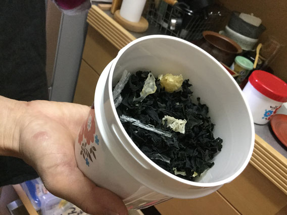 ある方のお宅で。忙しい朝の味噌汁用乾物セット その2