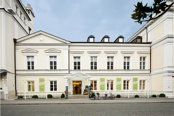 Außenansicht vom Pur Südtirol Genussmarkt & Bistro in Meran