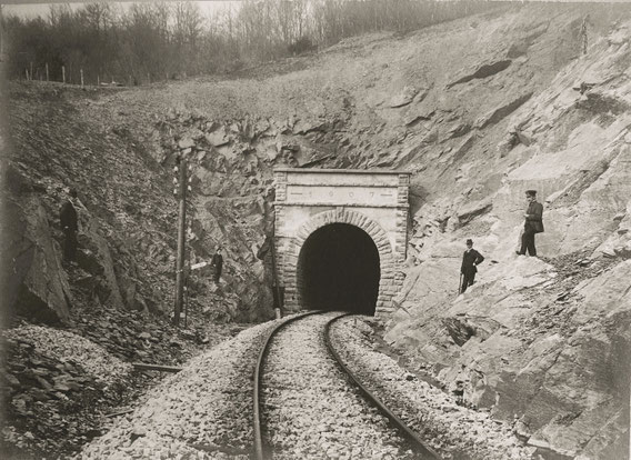 Eisenbahntunnel Kückelheim/ Fehrenbracht nach seiner Fertigstellung