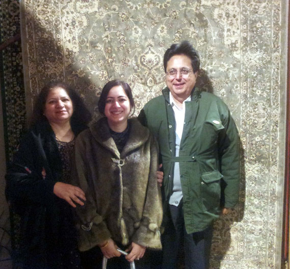 The Khilnani's ( L-R   Meena, Pooja & Raj ) visited Melbourne from Mumbai - June 2012