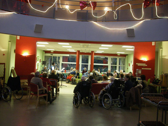 Spectacle goûter en chansons avant l'arrivée d'un père Noël