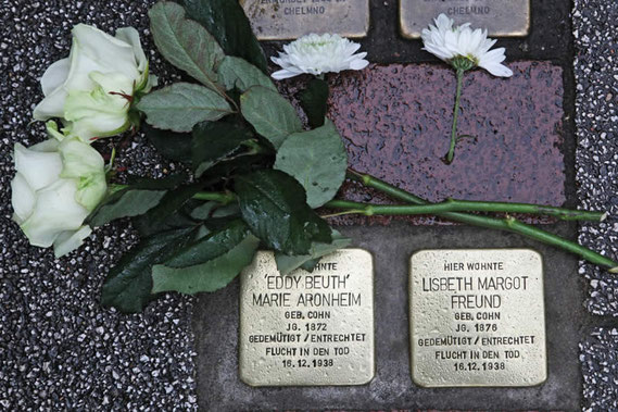 Stolperstein Eddy Beuth (geb. Marie Cohn) und ihre Schwester