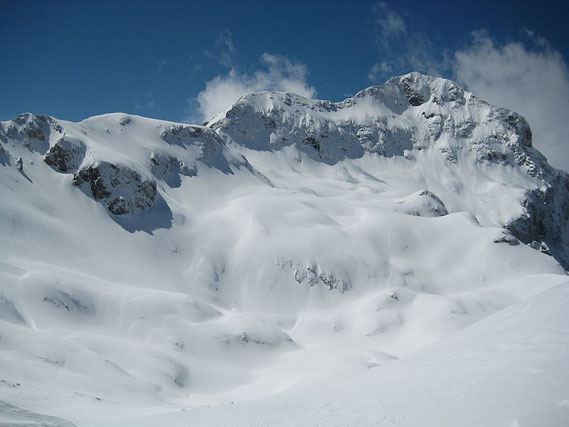 Ein letzter Blick zurück zum König der Julier, links im Bild unser Ziel die Kredarica