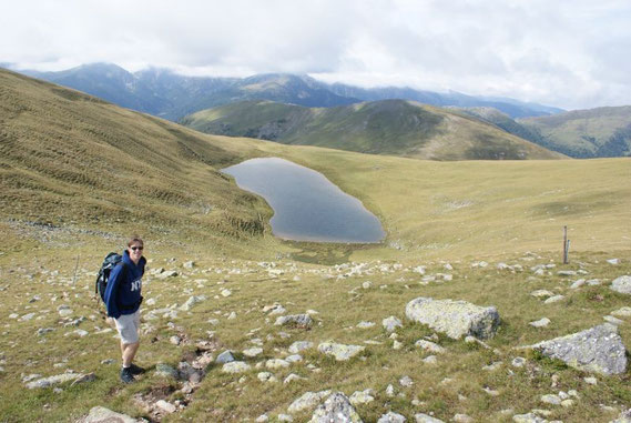 Beim Aufstieg zum Seenock der Blick hinunter zum Friesenhalssee