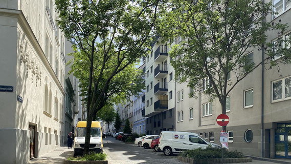Fotos: Berzl / Wolf, Zeichnungen © topsieben-Architekten