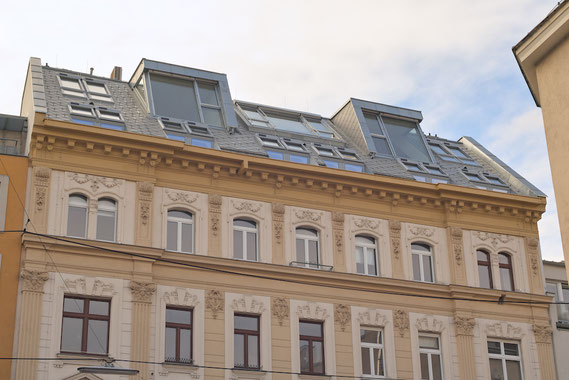 Fotos: Berzl / Wolf, Zeichnungen © topsieben-Architekten