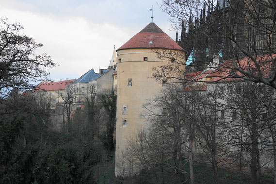城の北側 丸い塔