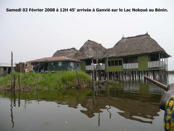 La cité lacustre de Ganvié sur le Lac Nokoué. Plus de 30000 Habitants. 417 KO.