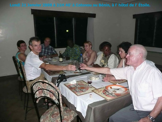 Cotonou lundi 21 Janv.08 , Hôtel de l' ÉTOILE. Constance et Philippe GUÉZO sont nos hôtes. 330KO