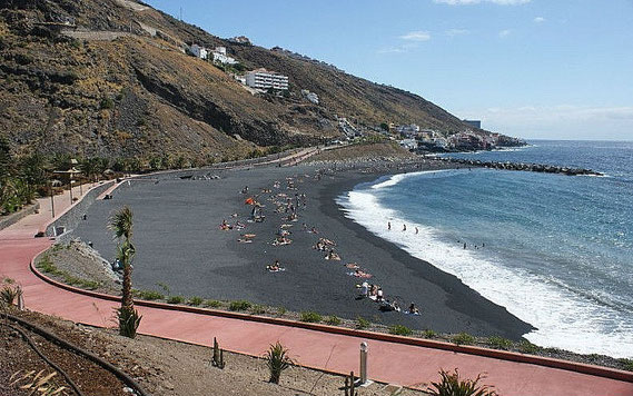 Strand 'La Nea' Radazul mit Promenade