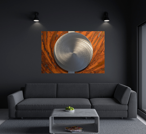 Wohnen und Kunst: Stahlbild als Blickfang im Wohnzimmer