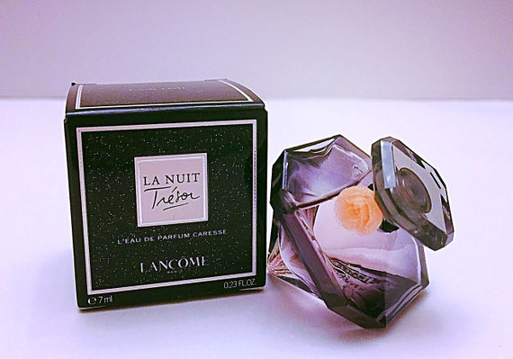 2016 - LA NUIT TRESOR - L'EAU DE PARFUM CARESSE 7 ML - ROSE PÂLE AU COL