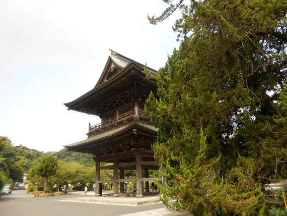 建長寺　三門。　お気に入りのショットです。