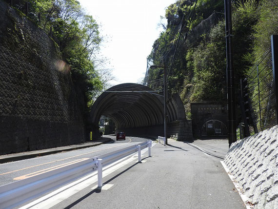 巨福呂坂洞門トンネル　
