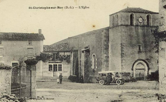 Carte postale ancienne montrant l’église du village