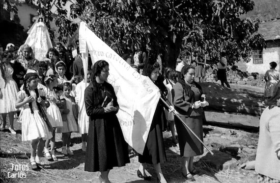 1958-La-Hermida-procesión1-Carlos-Diaz-Gallego-asfotosdocarlos.com