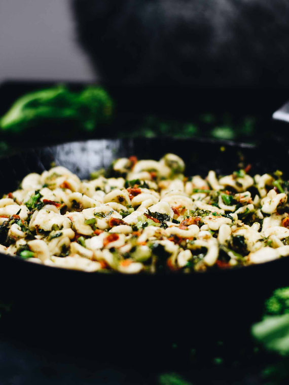 ORECCHIETTE AL CIME DI RAPE - NUDELN MIT STÄNGELKOHL