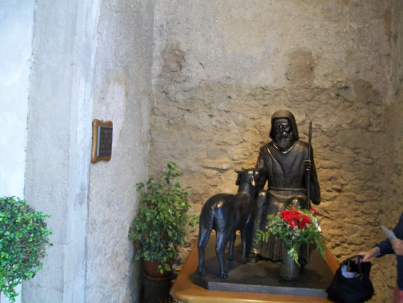 La statua in bronzo di San Francesco