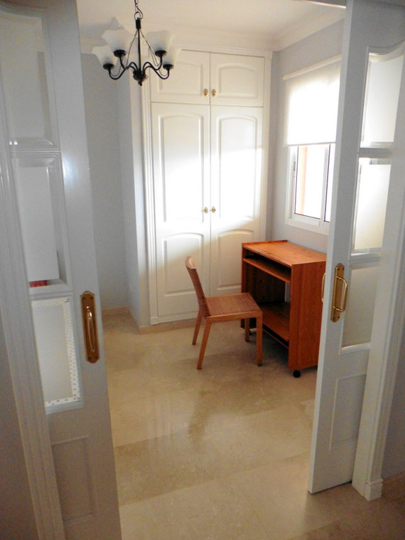 2. Schlafzimmer