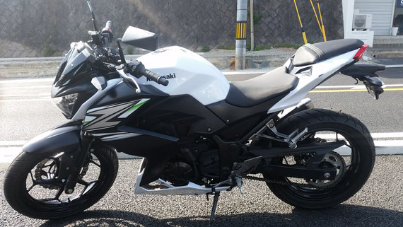 カワサキ　Z250　白緑　低走行　福岡　中古バイク