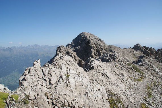 Der Blick von der Linderhütte zum nahen Gipfel
