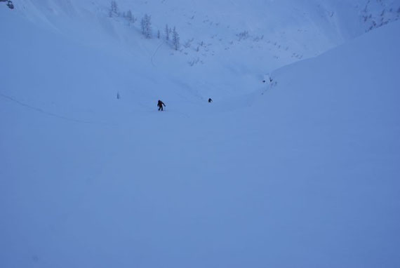 Aufstieg ins Kar unterhalb der Mosesscharte (im Dezember 2008 ist diese 2. Schlucht komplett mit Schnee gefüllt)
