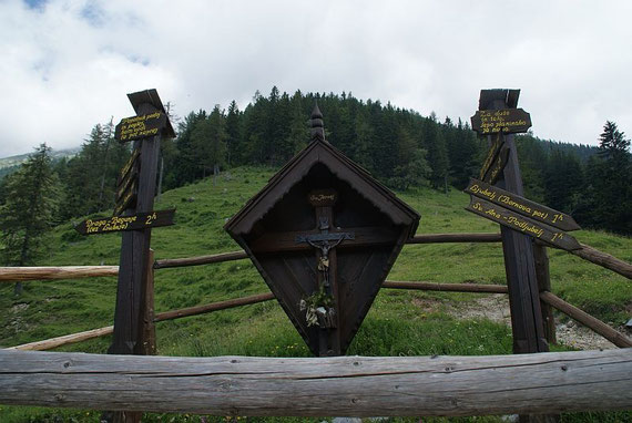 Beim Abstieg, Wegweiser zum Loiblpass