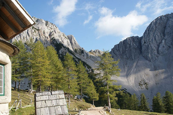 Bei der Klagenfurter Hütte: der Blick zurück hinauf zum Bielschitzasattel