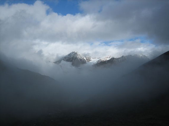 Der Blick zurück nach Osten auf die Talleitspitze (3408m)