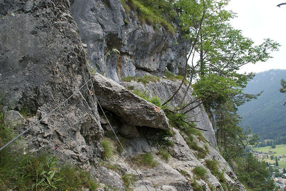 Beim Beginn des BGV-Rundklettersteigs, hier treffen sich die beiden Abstiegsvarianten