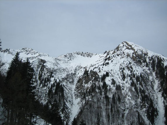 Der Blick nach Westen während des Aufstiegs auf den Köderkopf (2167m)