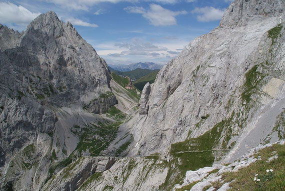 Steilstufe hinunter Richtung Wolayer Pass