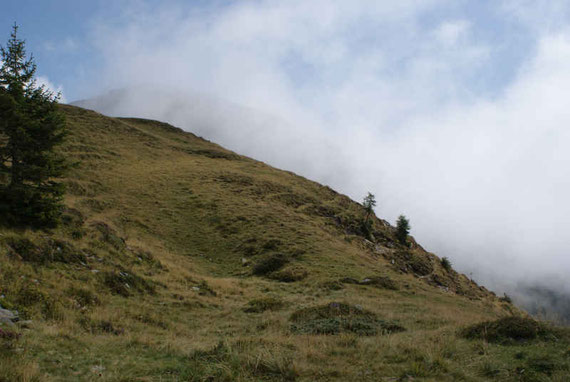 Hangnebel begleitet unseren Aufstieg