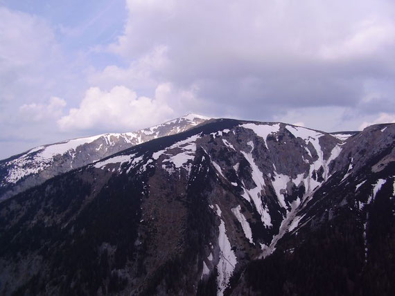 Der Blick nach Norden auf den Schneeberg
