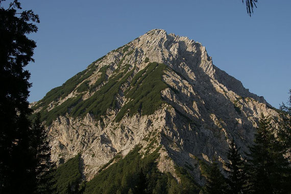 Der Mittagskogel mit dem Nordostgrat
