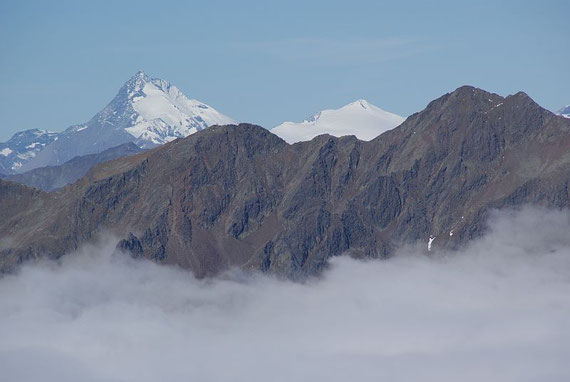 Am Gipfel angekommen grüßt der Großglockner