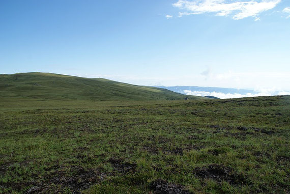 Die "endlose" Weite der Saualm; rechts der Bildmitte ganz klein die Wolfsberger Hütte