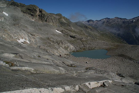 Beim Aufstieg über die Felsenstufe der Blick zurück zm Preimlsee