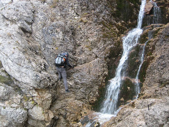 Beim ersten Wasserfall