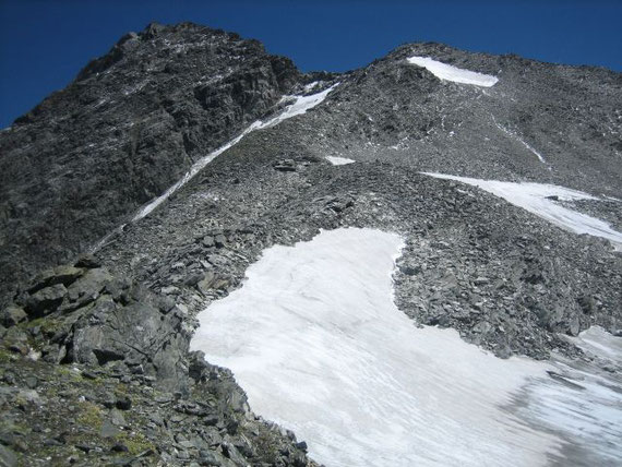 Der Anstieg auf den Ankogel, rechts im Bild der Kleine Ankogel, aufgenommen von der Radeckscharte