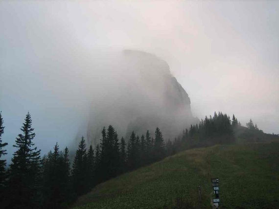 Die Frauenmauer umhüllt von Nebel