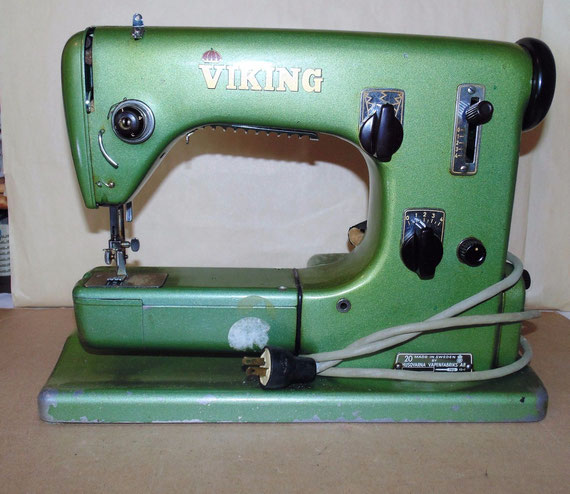 Husqvarna Viking Zig Zag Sewing Machine Class 20