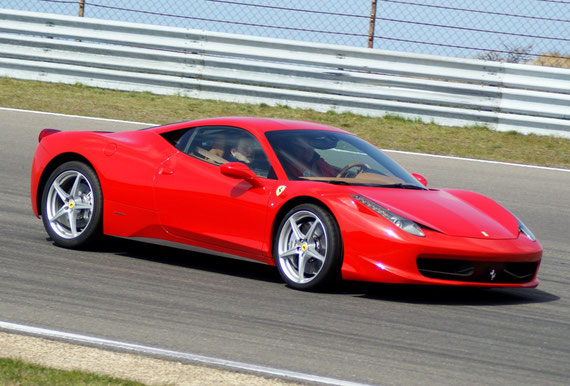Ferrari 458 Italia - by Alidarnic