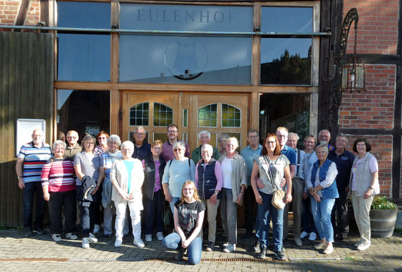 Die Teilnehmer nach dem Kaffeetrinken