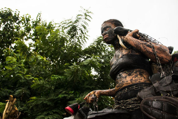 Performance: Cecilia Lamptey (April/May Artist), Photo by: Edward Onsoh