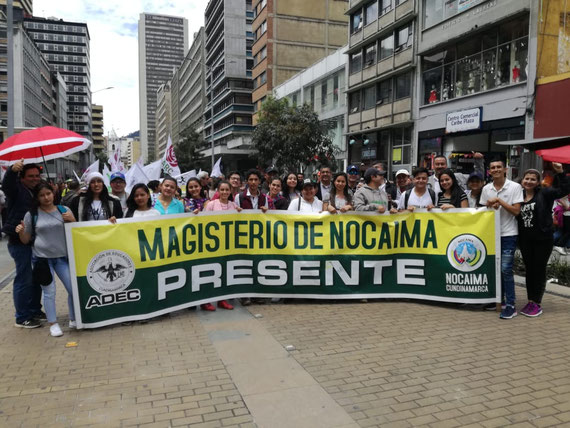 unidos por un cambio, los maestros en formación del año 2019 apoyamos el paro junto a los maestros de la E.N.S.N